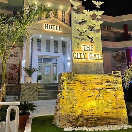 The City Gate Hotel Sarandë Esterno foto