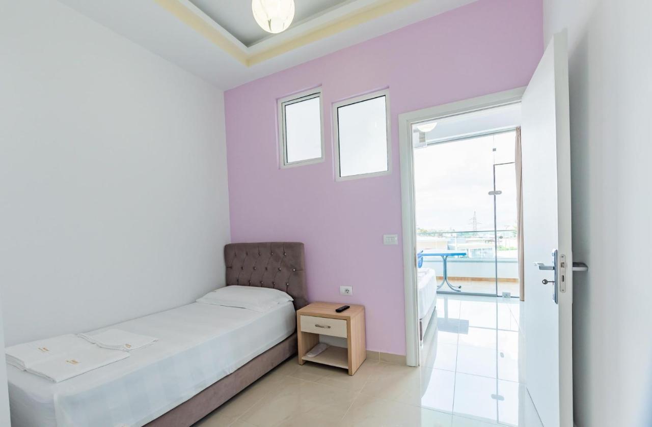 The City Gate Hotel Sarandë Esterno foto