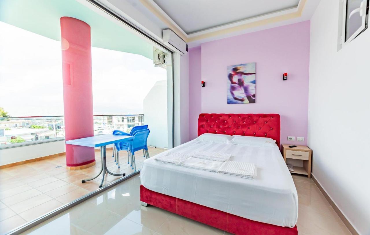 The City Gate Hotel Sarandë Esterno foto