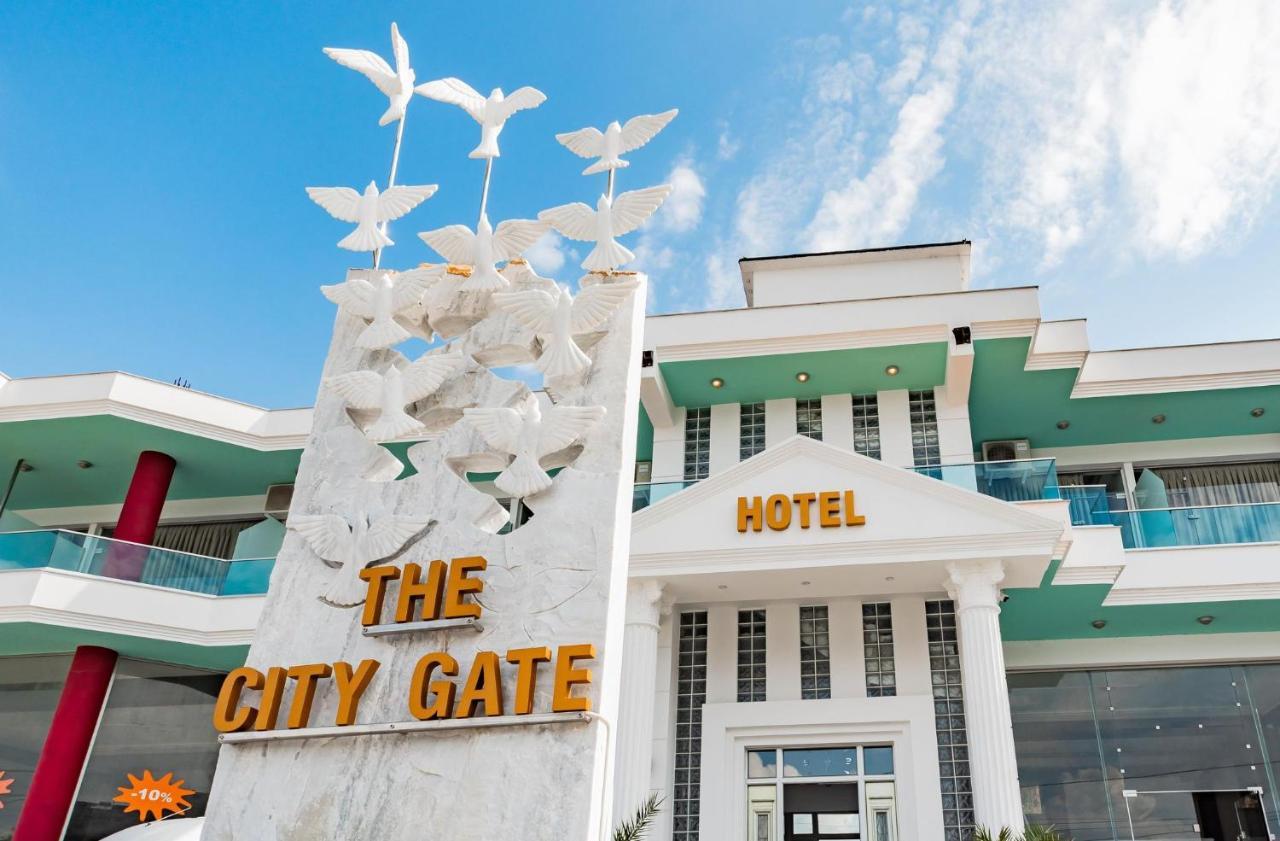 The City Gate Hotel Sarandë Esterno foto