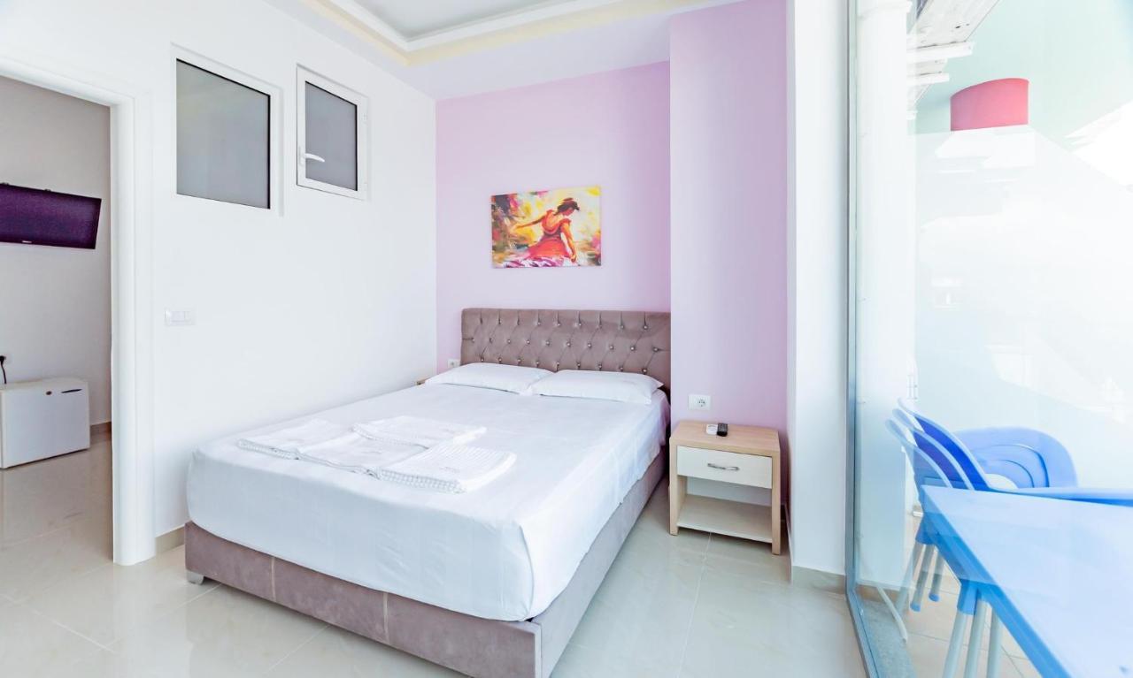 The City Gate Hotel Sarandë Esterno foto