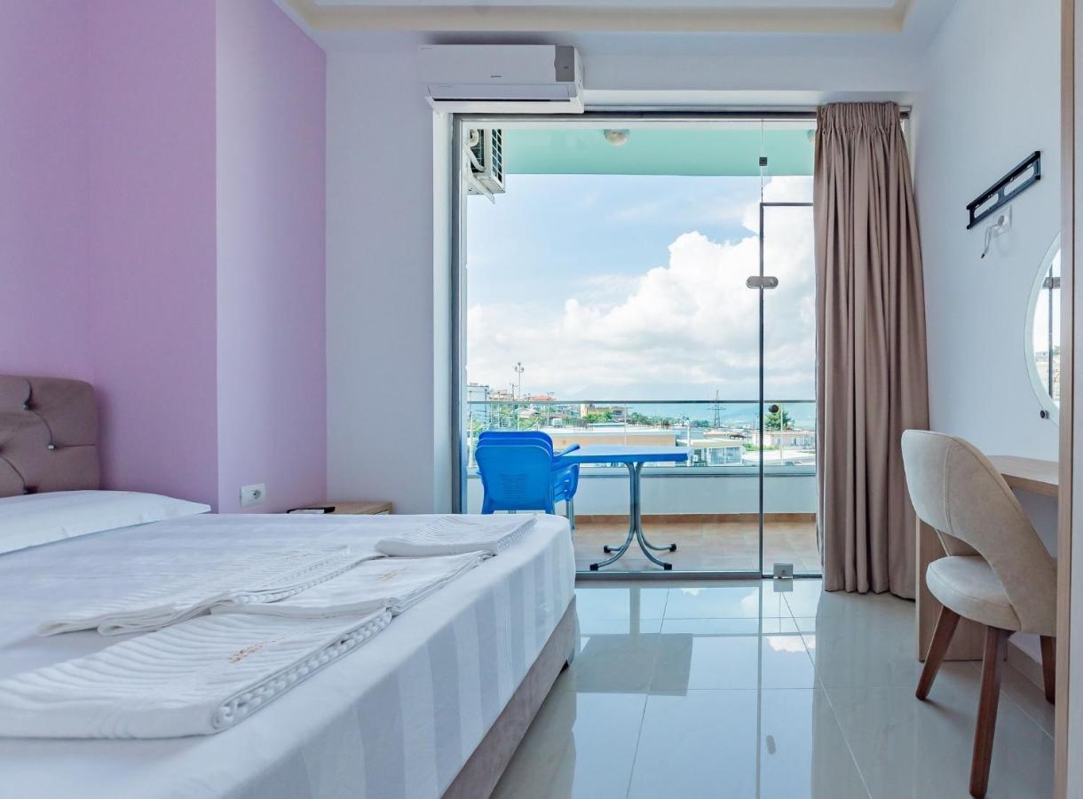 The City Gate Hotel Sarandë Esterno foto